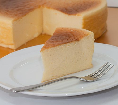 Japanese Cotton Cheesecake Cutting