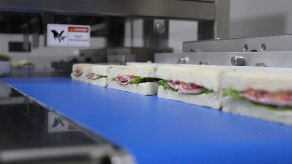Cutting Sandwiches and Wraps | Ultrasonic Sandwich Cutting