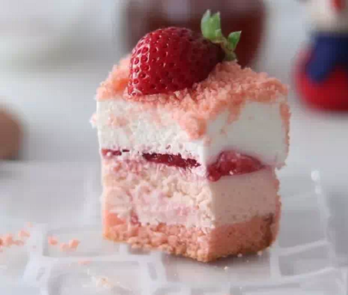 Strawberry Cheesecake Slicing - Ultrasonic Cutting Cheesecake