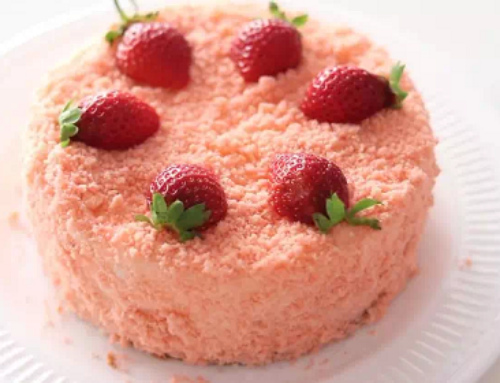 Tranches de cheesecake aux fraises