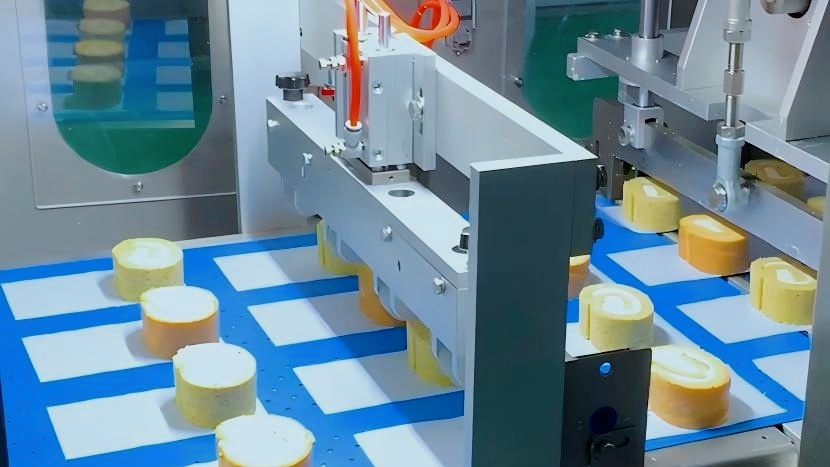 Ultrasonic Cutting and Packaging Machine for Swiss Rolls