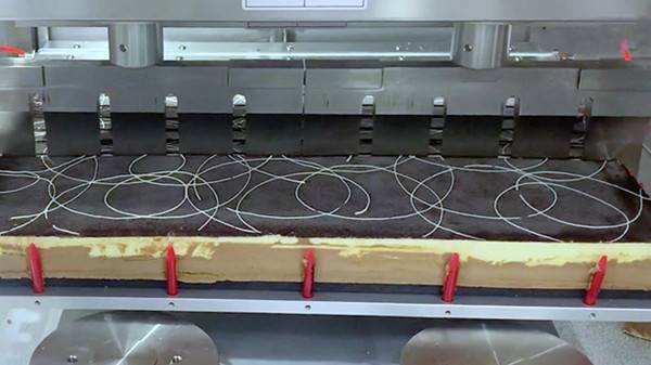 Ultrasonic Cake Brownies Cutter Machine with 730*450 Tray Size